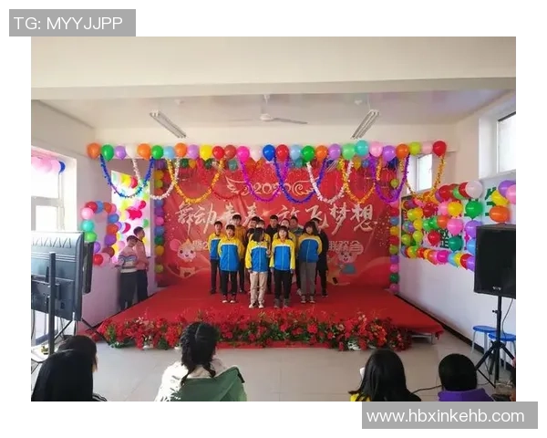 在蝴蝶翩翩起舞的瞬间足球场上演绎激情与梦想的交融