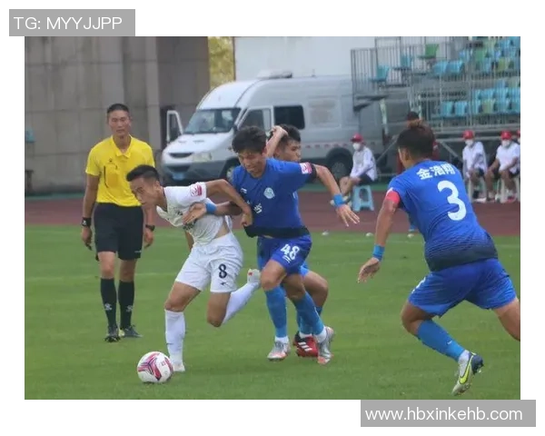 阮君在足球场上的精彩表现与职业生涯的成长历程分析